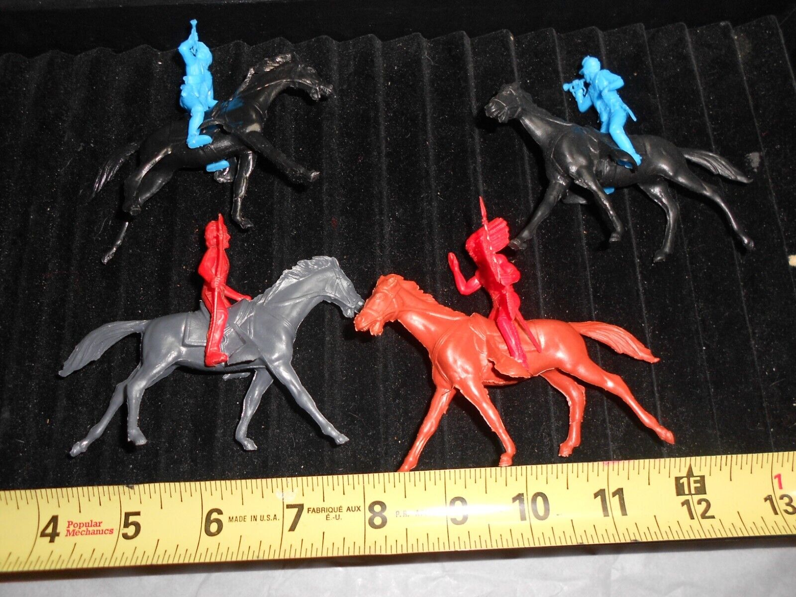 4 Horse And Riders  Marx Indian Warrior Us Army Soldier